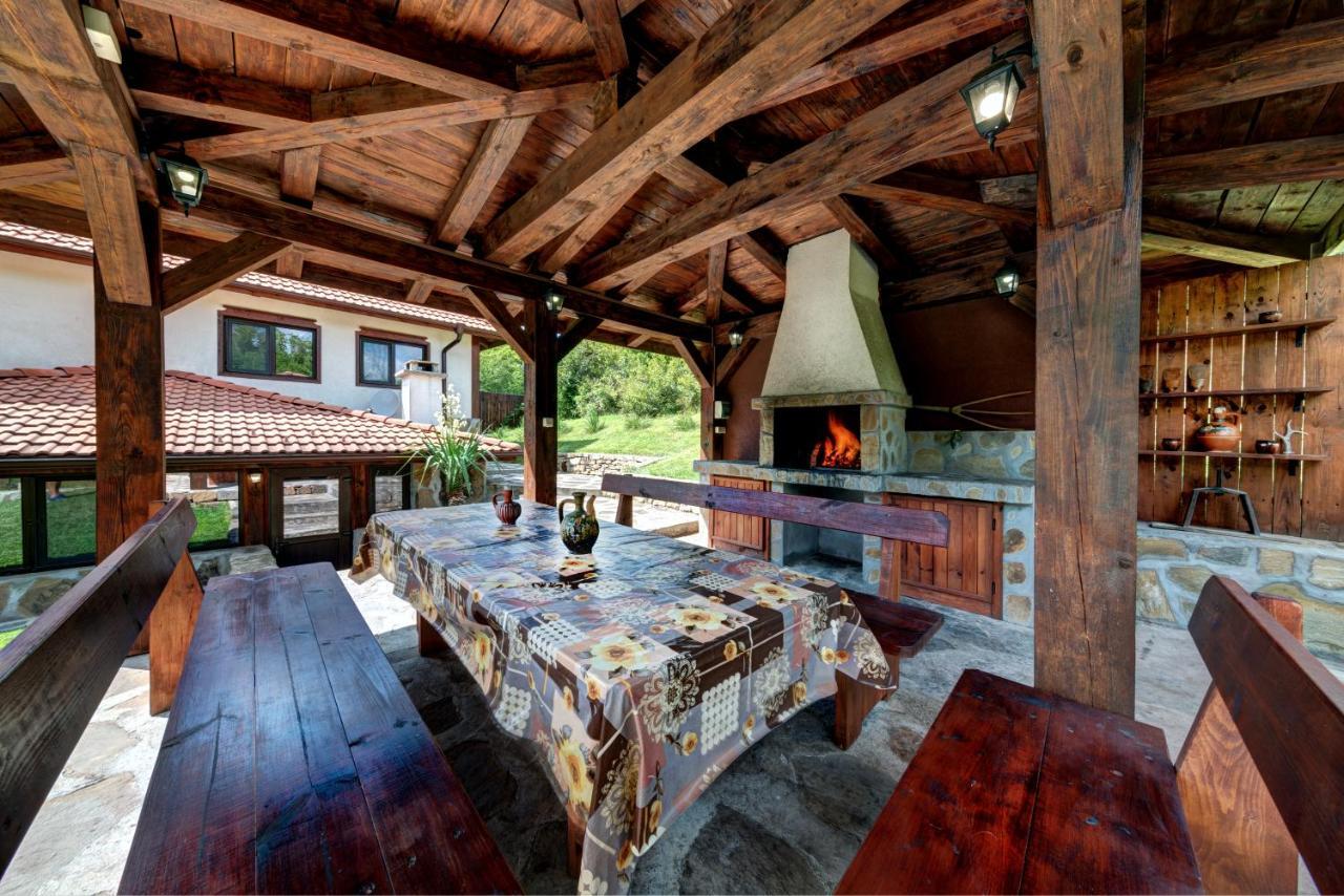 House Maya Tryavna Exterior foto